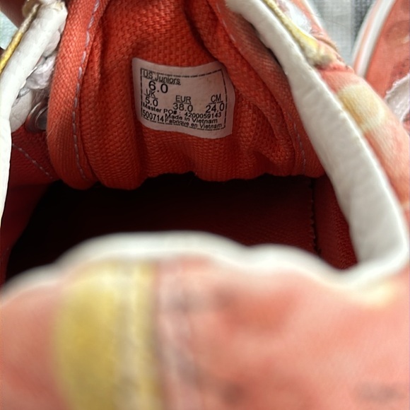 🍒🍊Kid’s Orange Vans 🍊🍒 - Picture 2 of 4